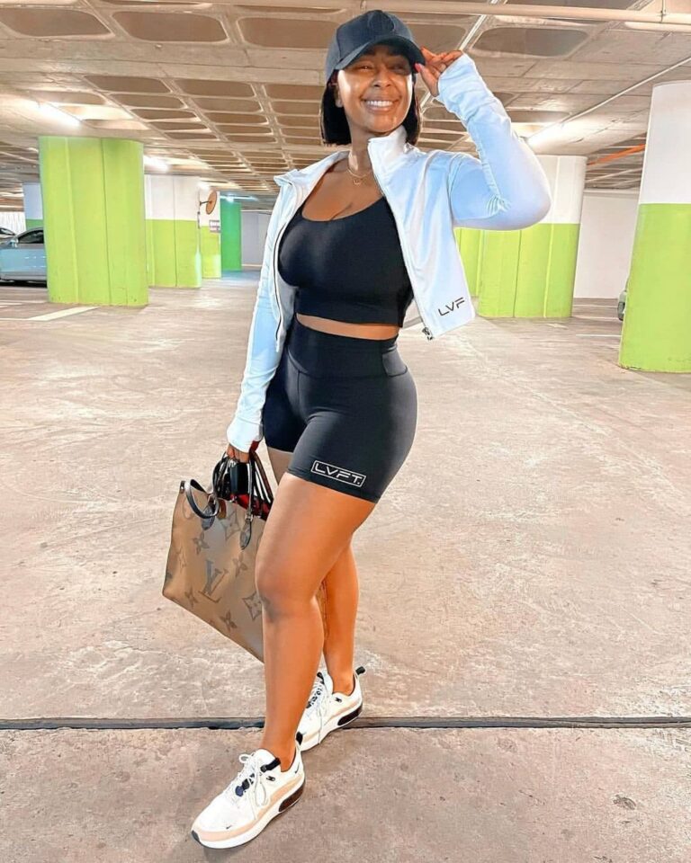 Stylish Outfit Ideas Using Items from Your Wardrobe