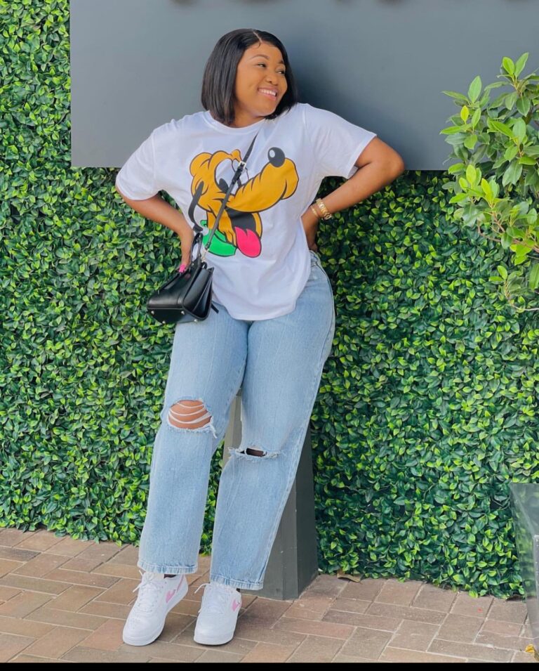 Styling Secrets: How to Create Flawless Outfits for Women