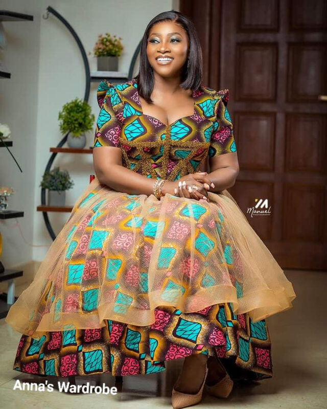 Ankara Styles for Women: Vibrant Outfit Combinations for the Modern Fashionista! ππΈ