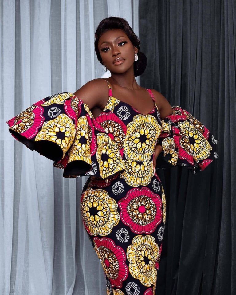 32 PHOTOS: Beautiful African dress ideas for ladies