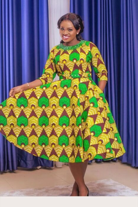 40 PHOTOS:  Ankara Short Gown Styles