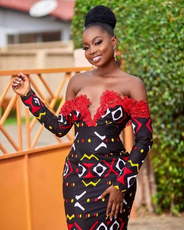 30 PHOTOS: Ankara Long/Short Gowns for Ladies
