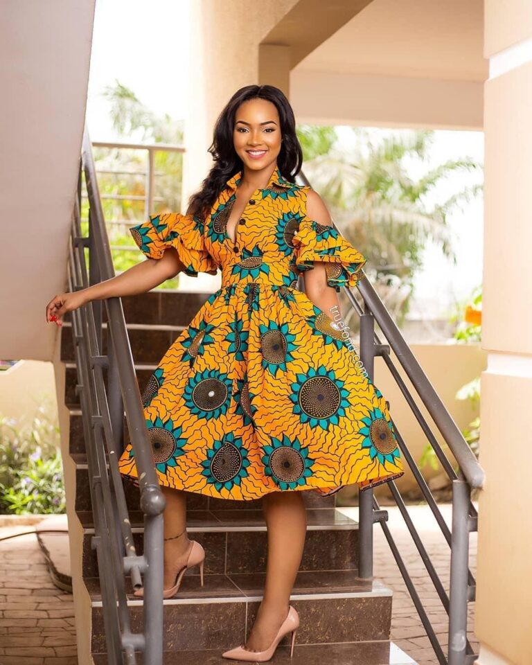 25 PHOTOS: Simple Ankara Gown Styles