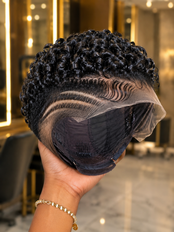 Three Shaved Side Accents Meet Highly Sculpted Waves on a Fully Exposed Cap #yourfashionassistant